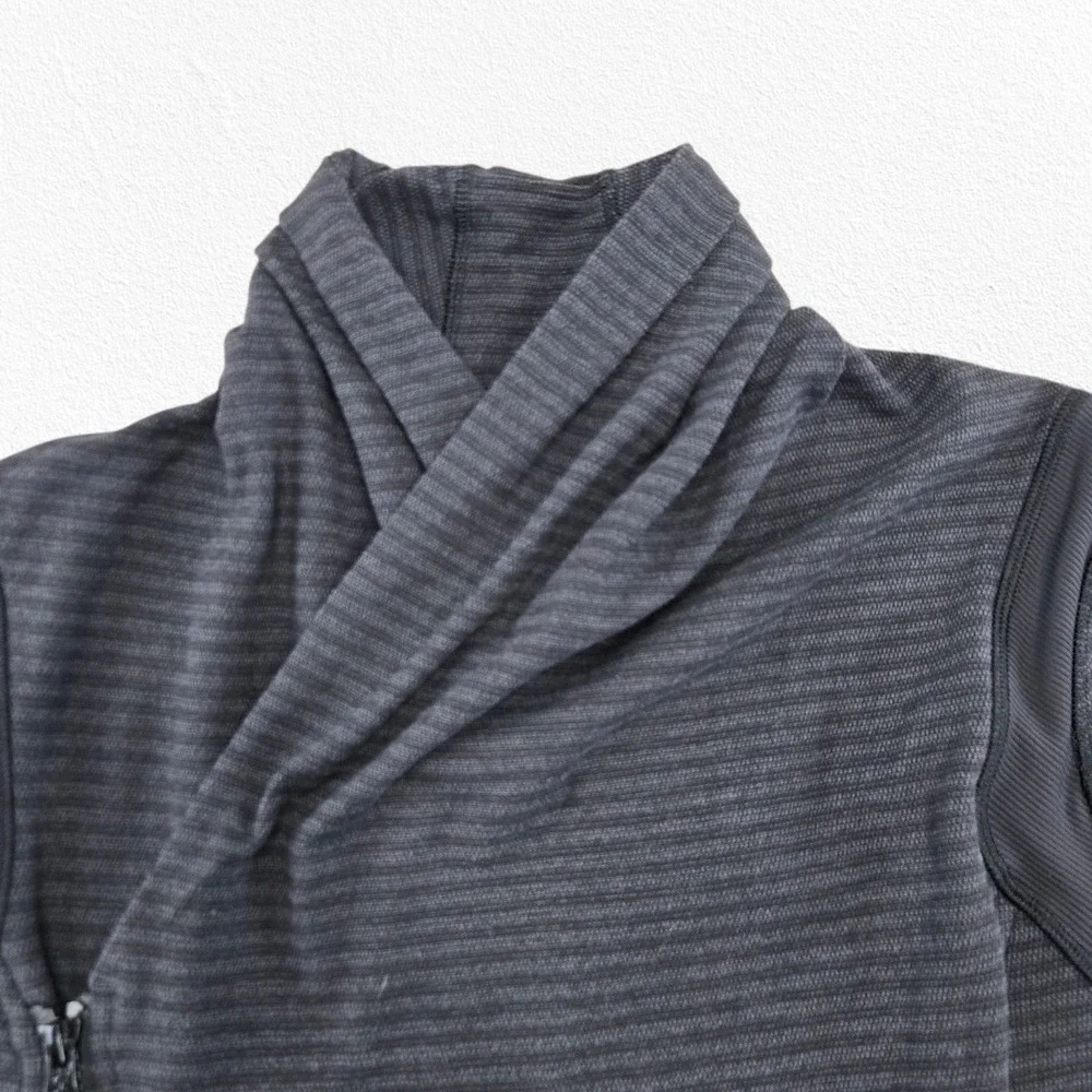 Lululemon Gray Microstripe Scuba Funnel Neck Asymmetrical Zip Wrap Jacket Size 6
